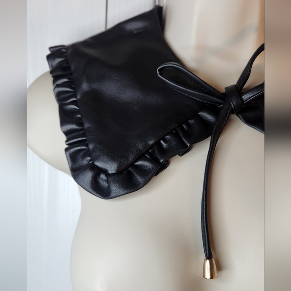 NWT Steve Madden Black Ruffled Faux Leather Detachable Collar - Picture 2 of 10